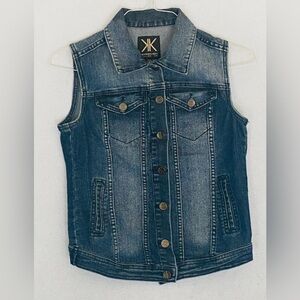 Kardashian Kollection classic women’s Blue Denim Vest size M